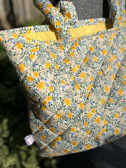 Daisy Fields Tote Bag Blossom and Bloom