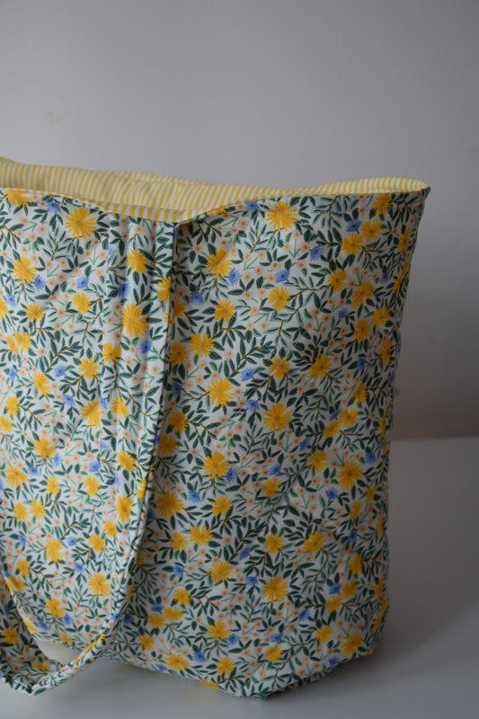 Daisy Fields Tote Bag