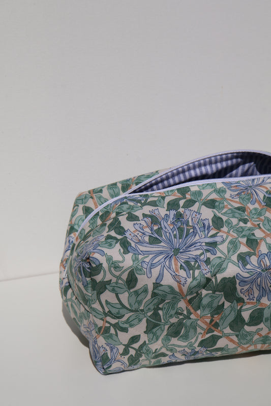 Marina cosmetic bag